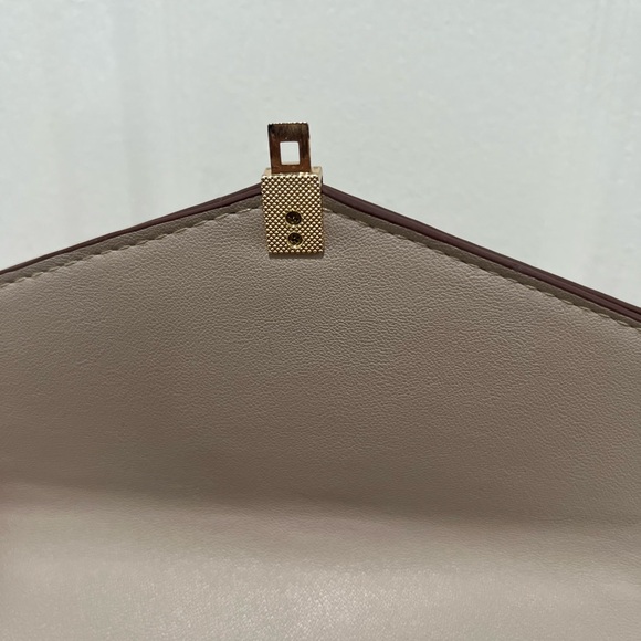 Melie Bianco Taupe Crossbody Bag - Picture 12 of 16